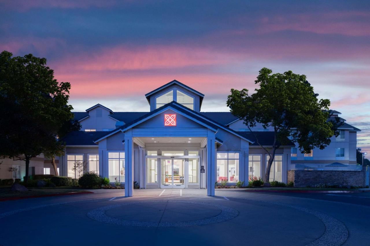 Hilton Garden Inn Roseville Exterior foto