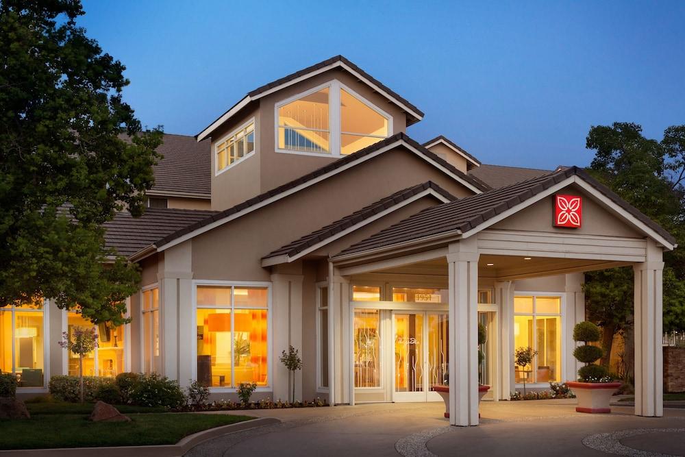 Hilton Garden Inn Roseville Exterior foto